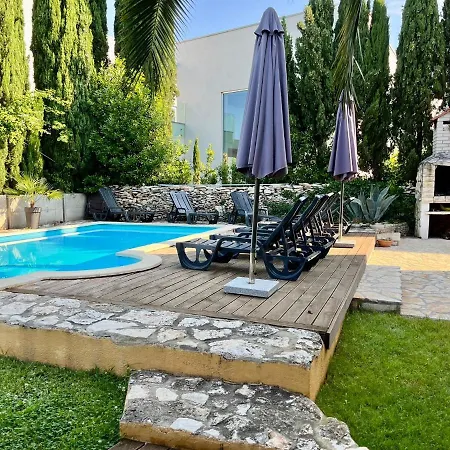 Maria Апартаменты *